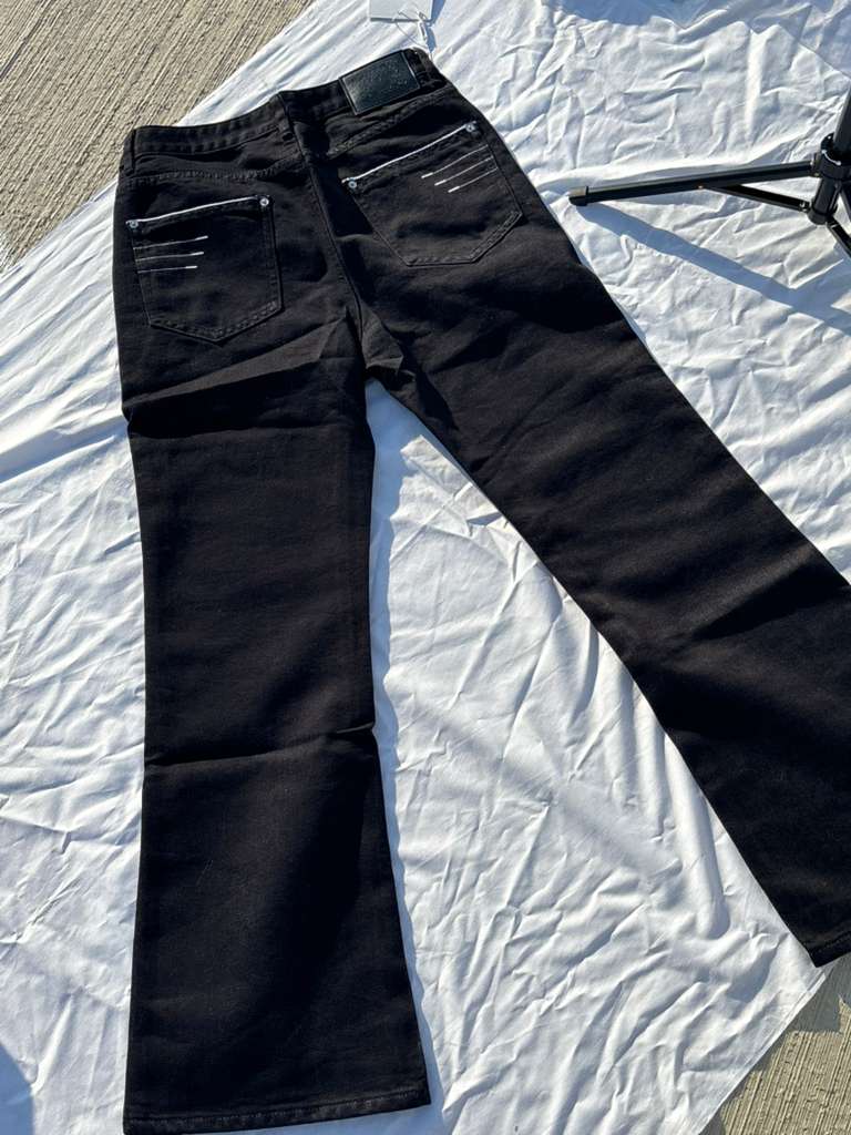 Baggy Jeans (Black w Embordered Pockets)