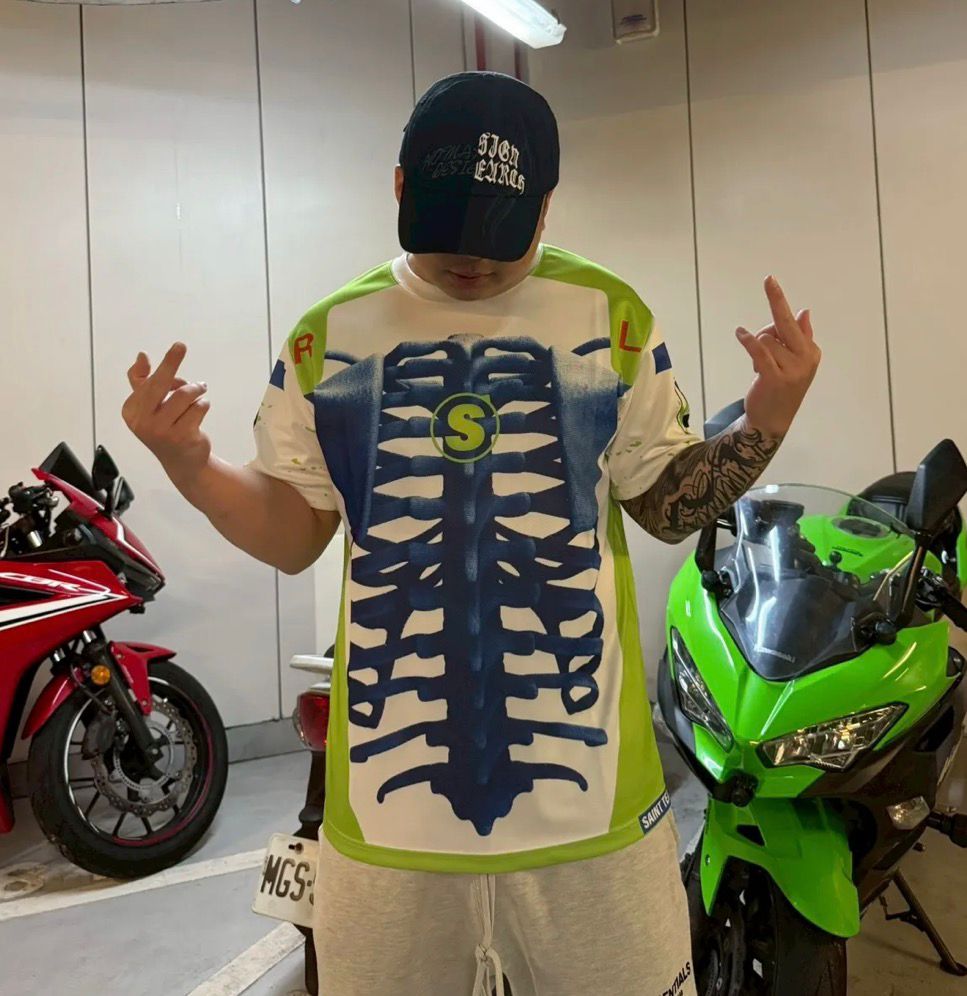 Neon X Ray T